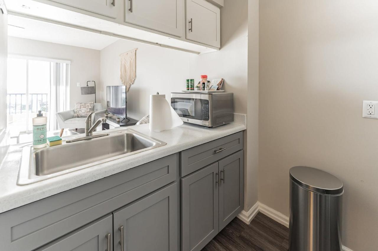 Bargain Downtown Memphis Apartment W Amenities Экстерьер фото